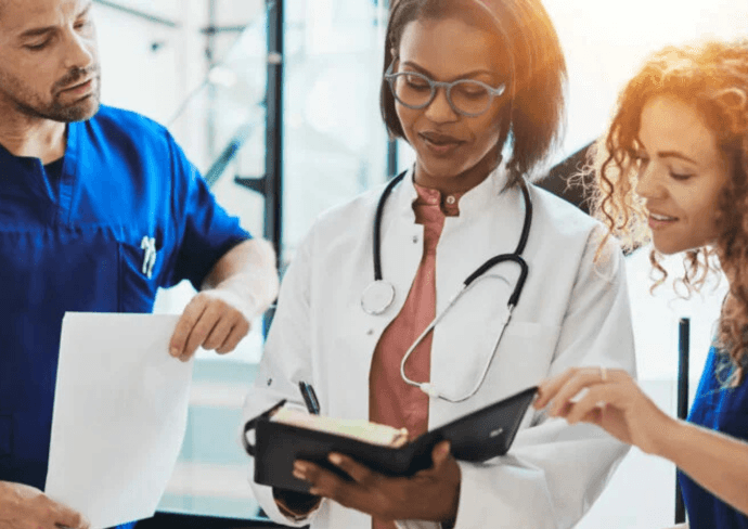 Reseller-medical-professionals-discussing-important-matters.