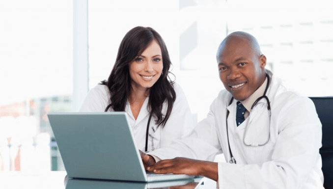 Medical-professionals-at-hospital-working-together.