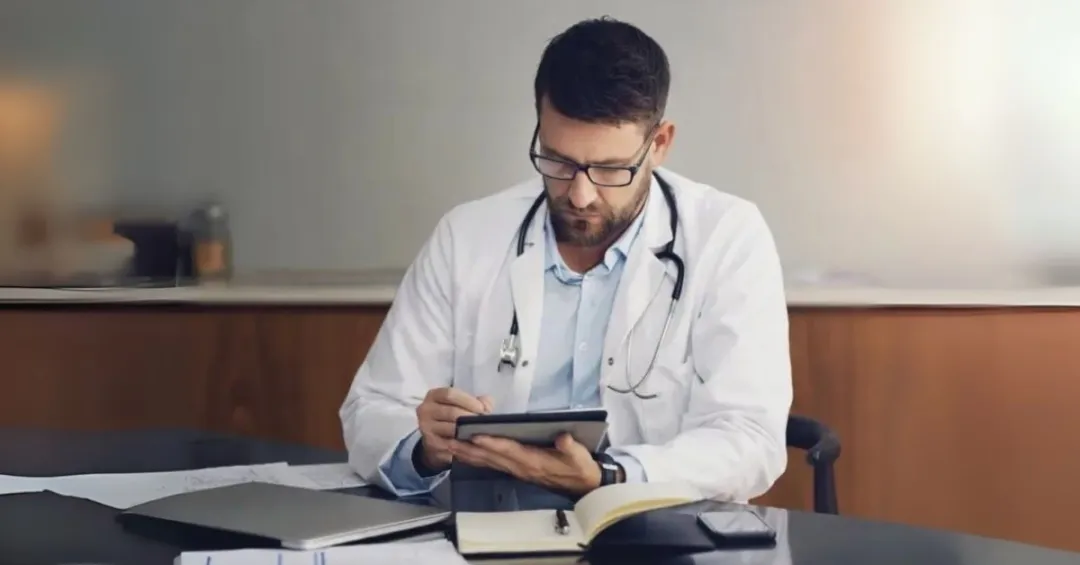 doctor-checking-healthcare-revenue-cycle-management-updates