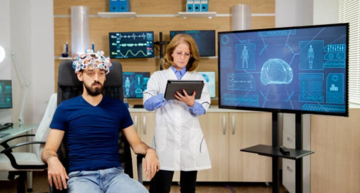 remote-therapeutic-monitoring-neurological-recovery-clinical-brain-scan-for-patient-care